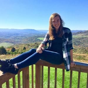 Meet your Posher, Abby